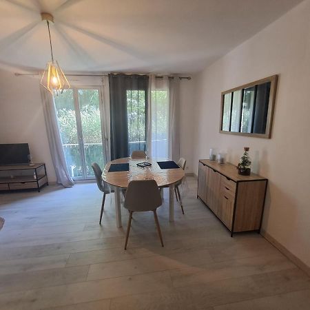 T2 A 2Min Du Centre +Parking LʼIsle-sur-la-Sorgue Exterior foto