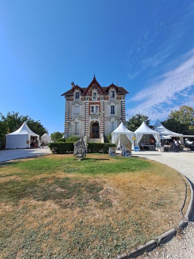 T2 A 2Min Du Centre +Parking LʼIsle-sur-la-Sorgue Exterior foto